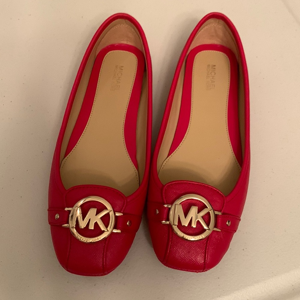 Michael Kors leather flats